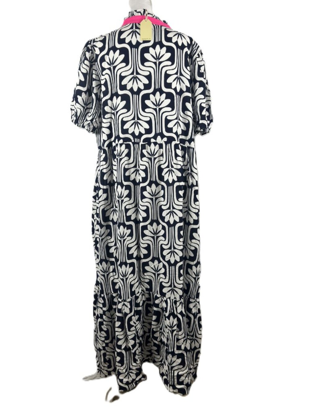NWT Geometric Floral Dress – Navy/White & Pink Trim – Size 2X Plus Resort Wear - Picture 7 of 12
